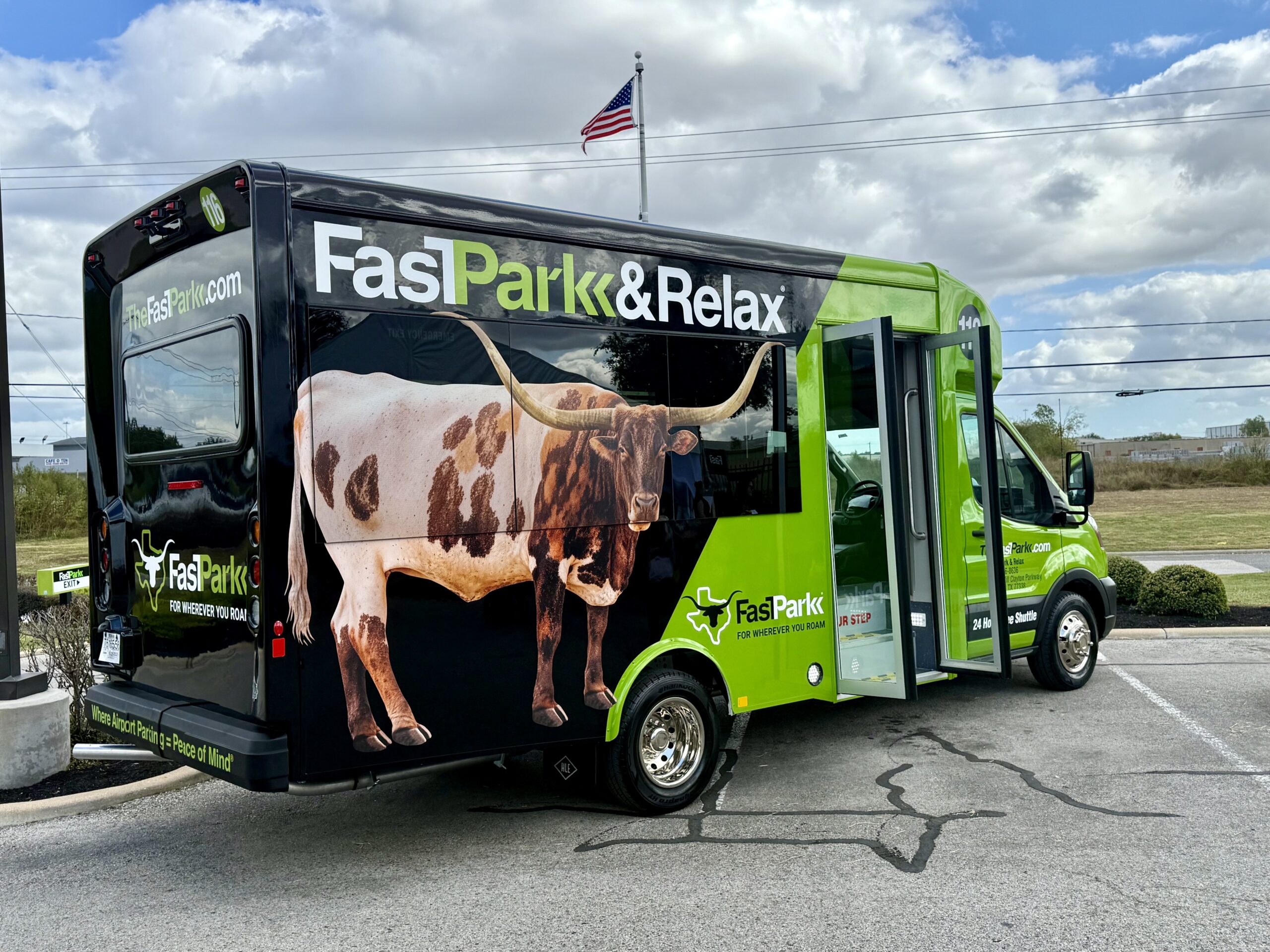 Houston Airport Parking for Destination Wedding Travelers